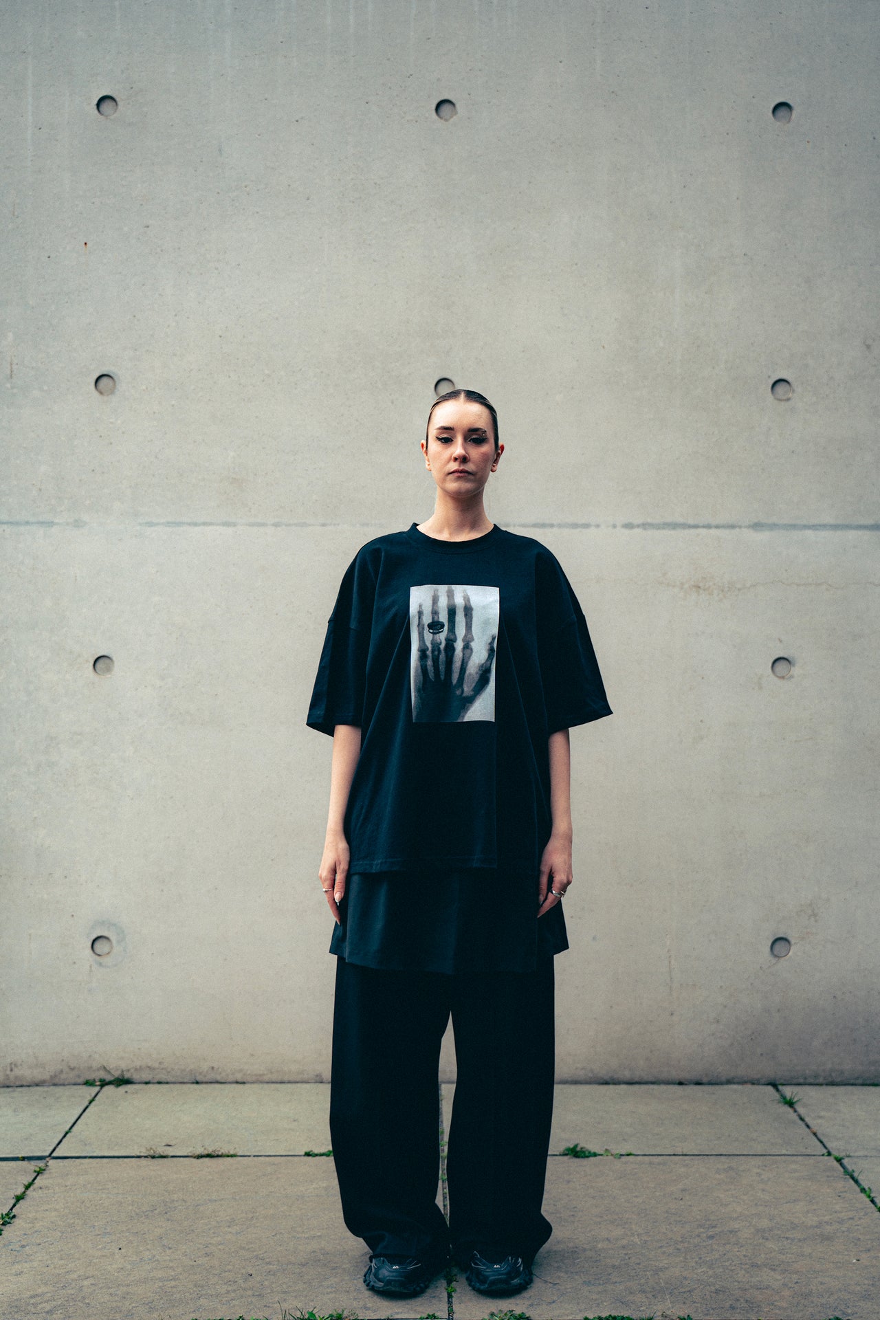 X Hand T-shirt